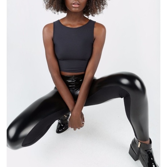 Blackmilk New Slicks Leggings (M) - Picture 2 of 4